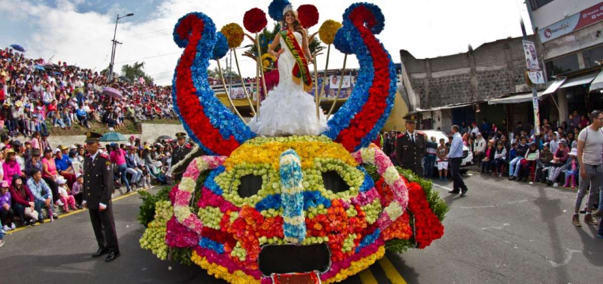 La Academia También Auspicia La Fiesta De La Fruta Y De Las Flores De